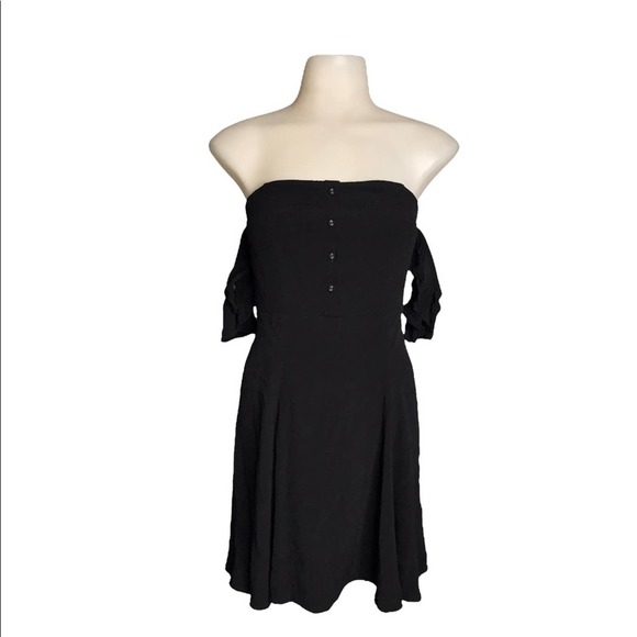ASTR The Label | Sabina Off Shoulder Mini Dress in Black Button down Ruffle trim - Picture 8 of 11